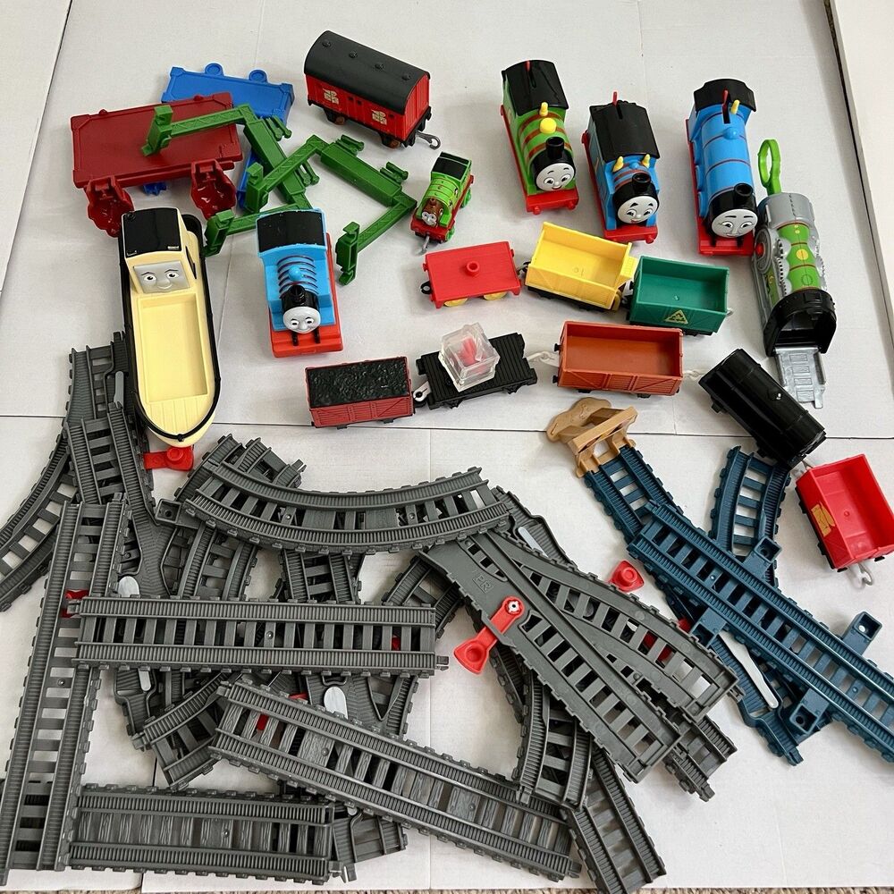 Huge 35+ Pc Thomas & Friends TrackMaster Lot - Motorized Trains Bulstrode Track